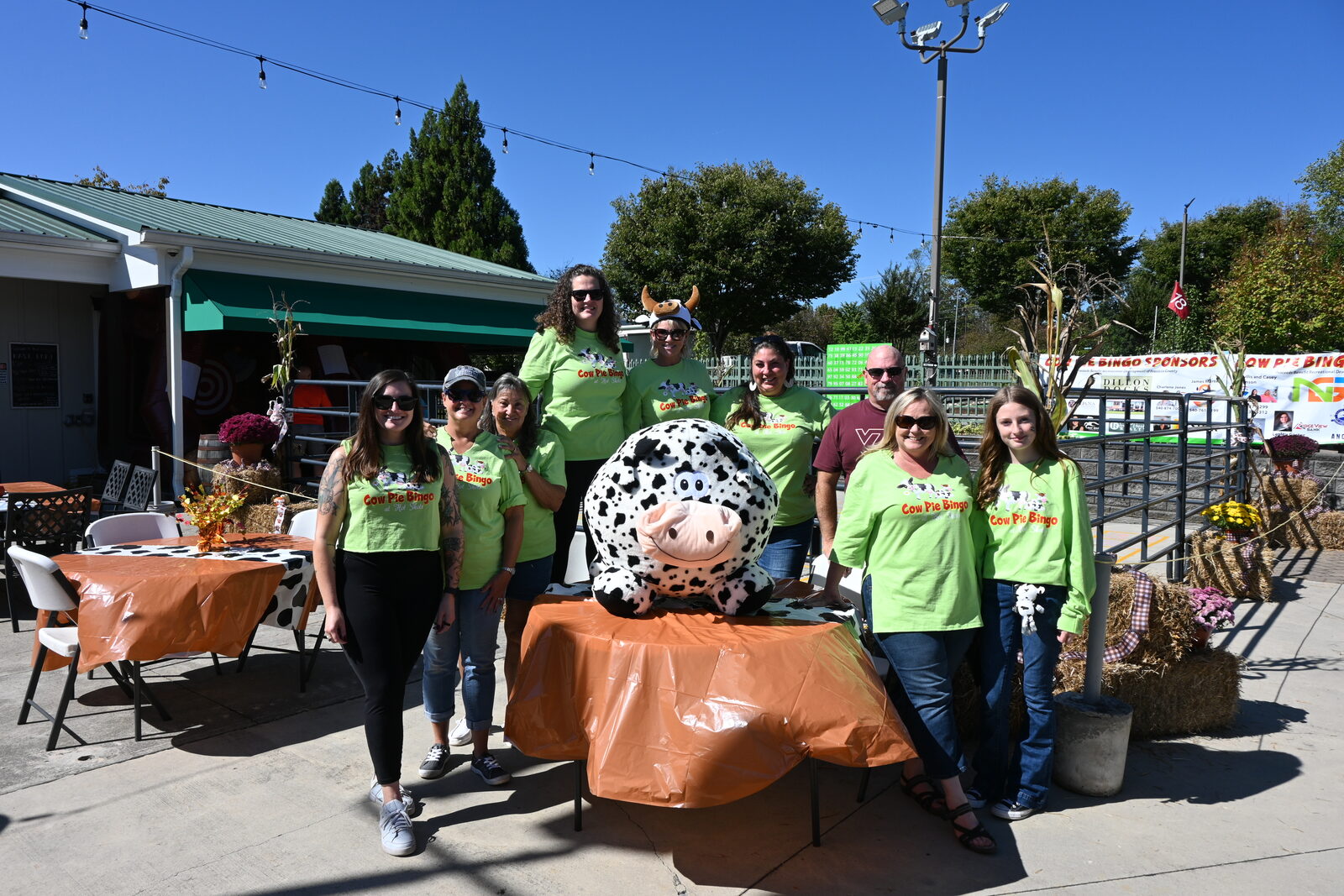 Cow Pie Bingo — crowd and field